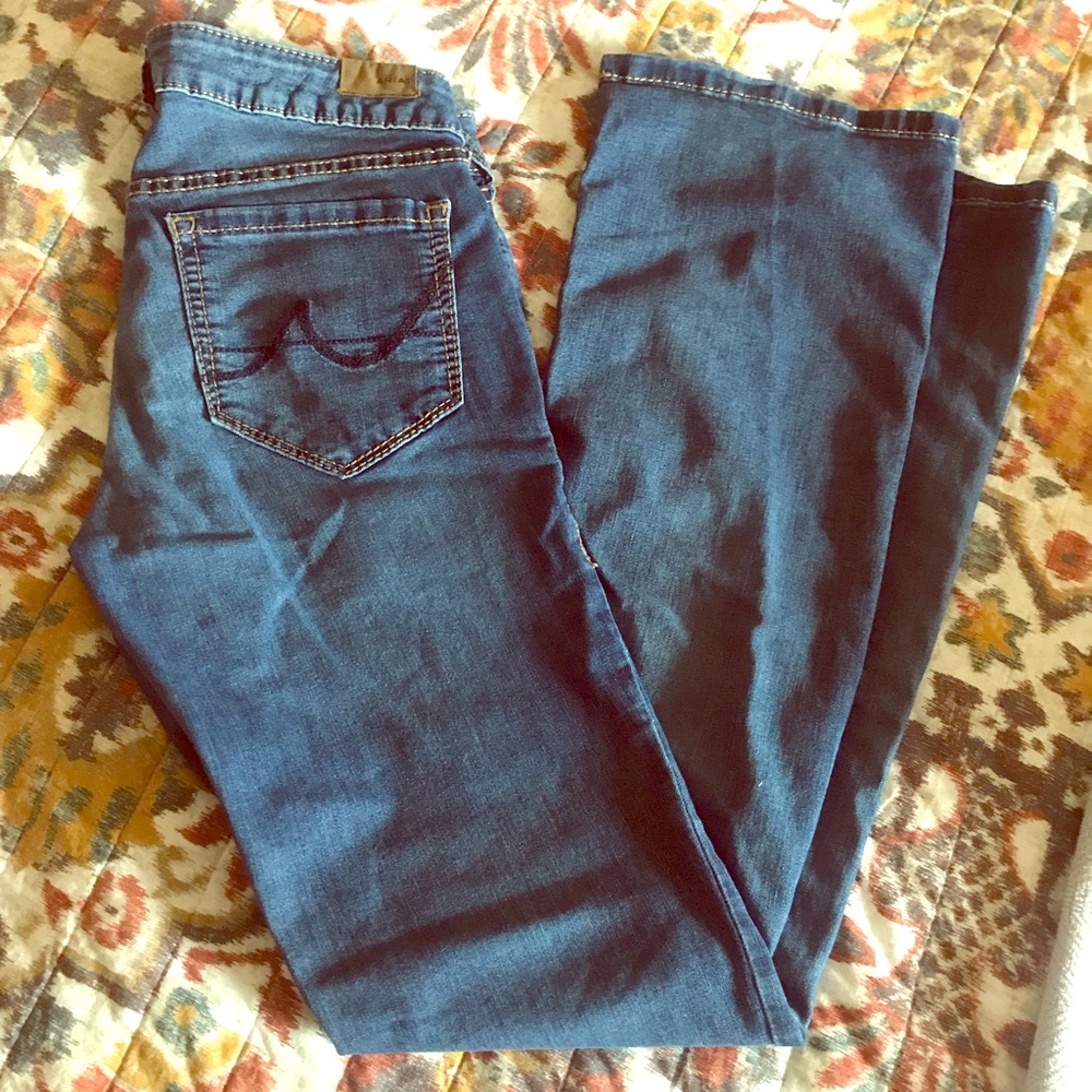 Ariat